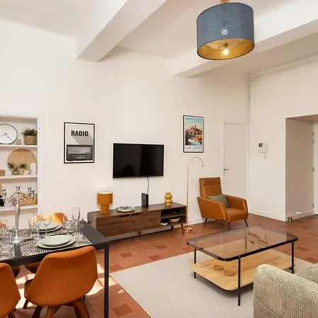 T2 Design Centre Cite 10 Min Apartment *